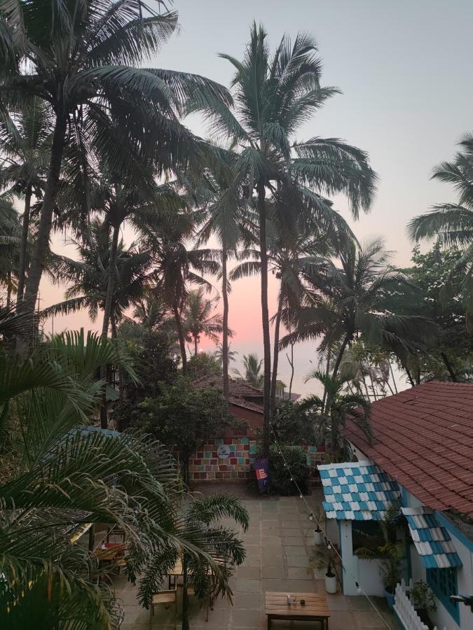 Beachside Анжуна Экстерьер фото